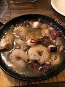牡蠣とワインと魚と肉と。元住吉にて