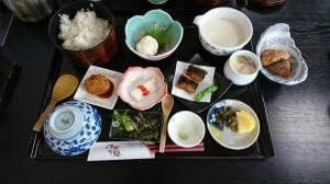 とろろ庵伊賀路