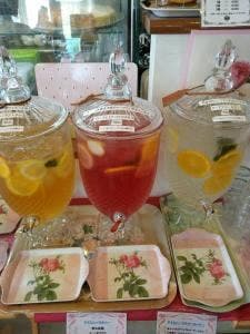 ENGLISH GARDEN ROSE CAFE