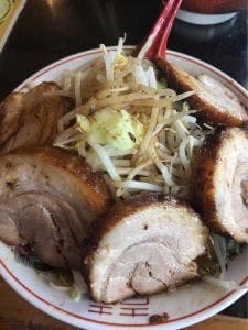豚の穴