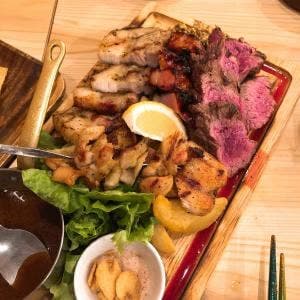 和牛炙り寿司×チーズ料理 肉バル ミート吉田 栄駅前店