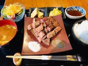 神戸牛・神戸有機野菜 志ん 本店