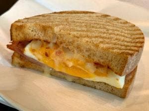 スターバックス コーヒー ニッケコルトンプラザ ツムグテラス店
