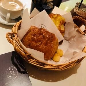 MAISON KAYSER 神楽坂店