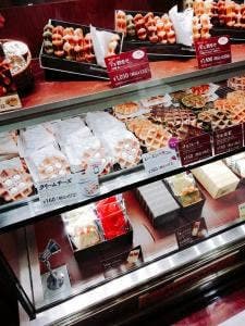 マネケン 八重洲店
