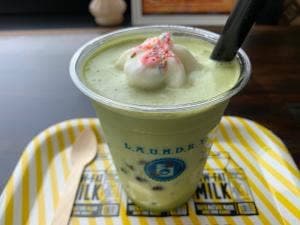 L.A.U.N.D.R.Y. コインランドリー&トレーラーカフェ
