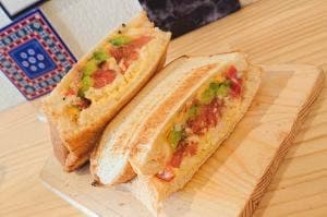 ナカザキサンドストア