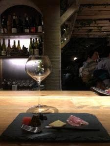 komorebino natural wine bar