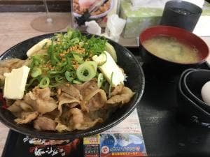 伝説のすた丼屋 座間店