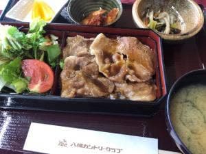 八幡カントリークラブ レストラン