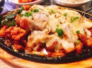 韓国家庭料理×チーズタッカルビ ホンチュンチョン