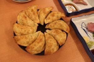 もつ焼きと円盤餃子 もつ治