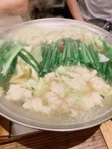 博多あごだしもつ鍋 土の上の花