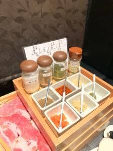 GINZA 春夏秋豚 横浜店