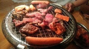 炭火焼ホルモン たろべえ