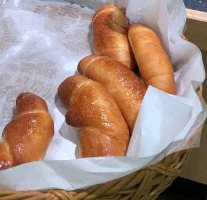 ベーカリー ブレッドラボ オズメッセ21