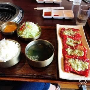 黒毛和牛炭火焼肉と元祖信州冷麺 縁