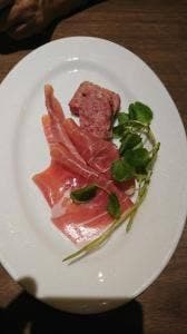 チーズとWINE ホワイティ梅田店