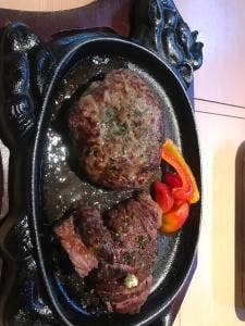 The Beef House 牛's