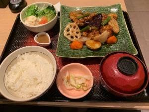 大戸屋ごはん処 横浜西口店