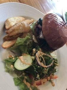craft burger & dining THE ROOTS