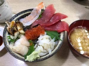 まわる鮨・太助あかねケ丘店