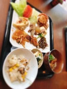 デリ&ビュッフェ くるるん