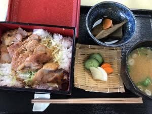 茶房レストラン春夏秋冬