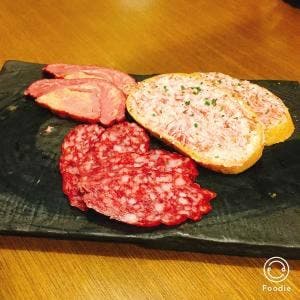 名駅馬肉酒場 馬喰ろう