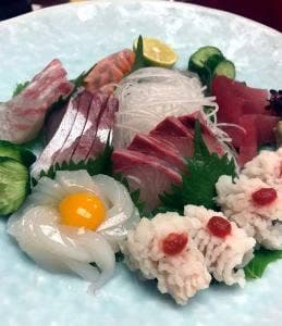 やきとり・季節料理・お食事処 でん