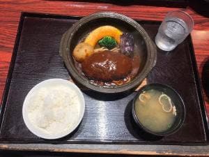 ハンバーグ専門 つばきグリル