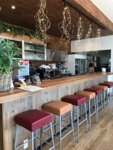 cafe & dine Pops