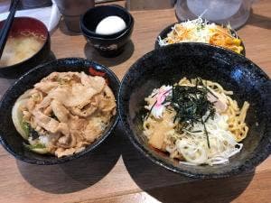 伝説のすた丼屋 狭山店
