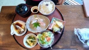 お城の下で