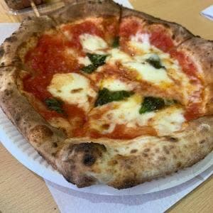 ピッツェリア マキノ