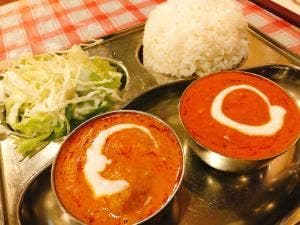 TOMs CAFE
