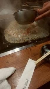 カチャカチャ。