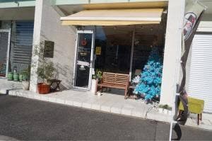 Cafe Wise Court 102