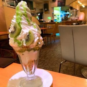 カフェ スリーエッグス