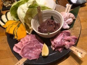 炭火焼ホルモン 伊かお