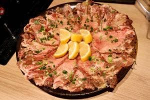 焼肉 富や