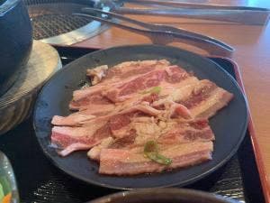安楽亭 下間久里店