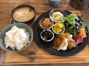 季節の野菜料理 ヒトテマ