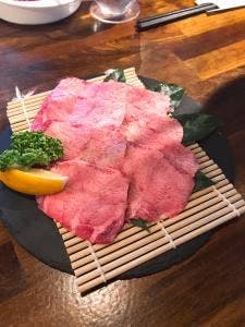 肉バル Ohniku