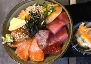 鮪屋かおるちゃん