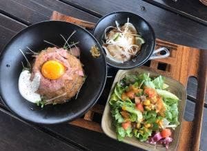 THREE LITTLE PIGS 日進店