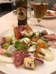 トラットリア・カザレッチョ