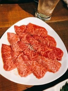 炭火焼肉 笑びす