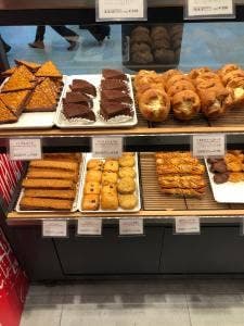 カスカード・あんぱんや ヨリマチFUSHIMI店