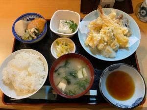 山もと